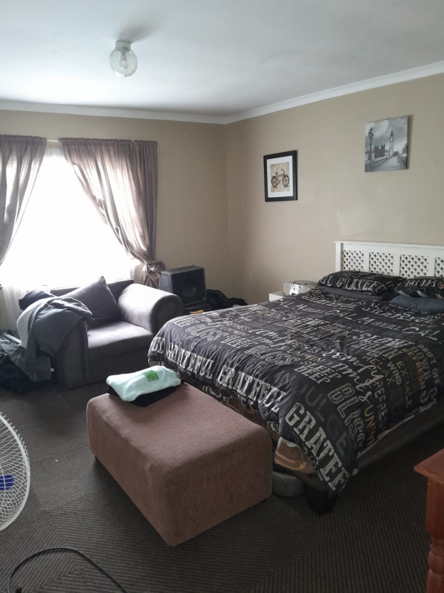 3 Bedroom Property for Sale in Heuwelkruin Eastern Cape